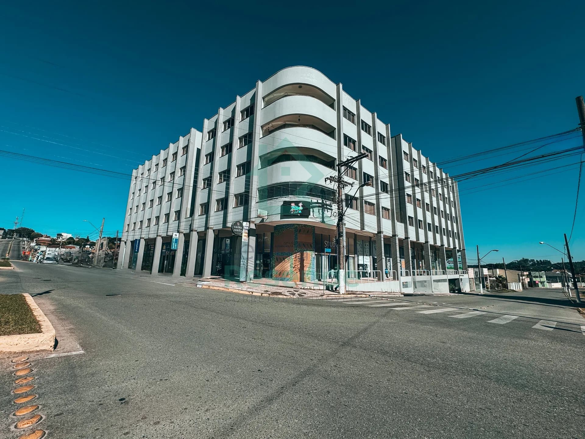 APARTAMENTO COM 03 DORMITÓRIOS, EM RIO NEGRO PR