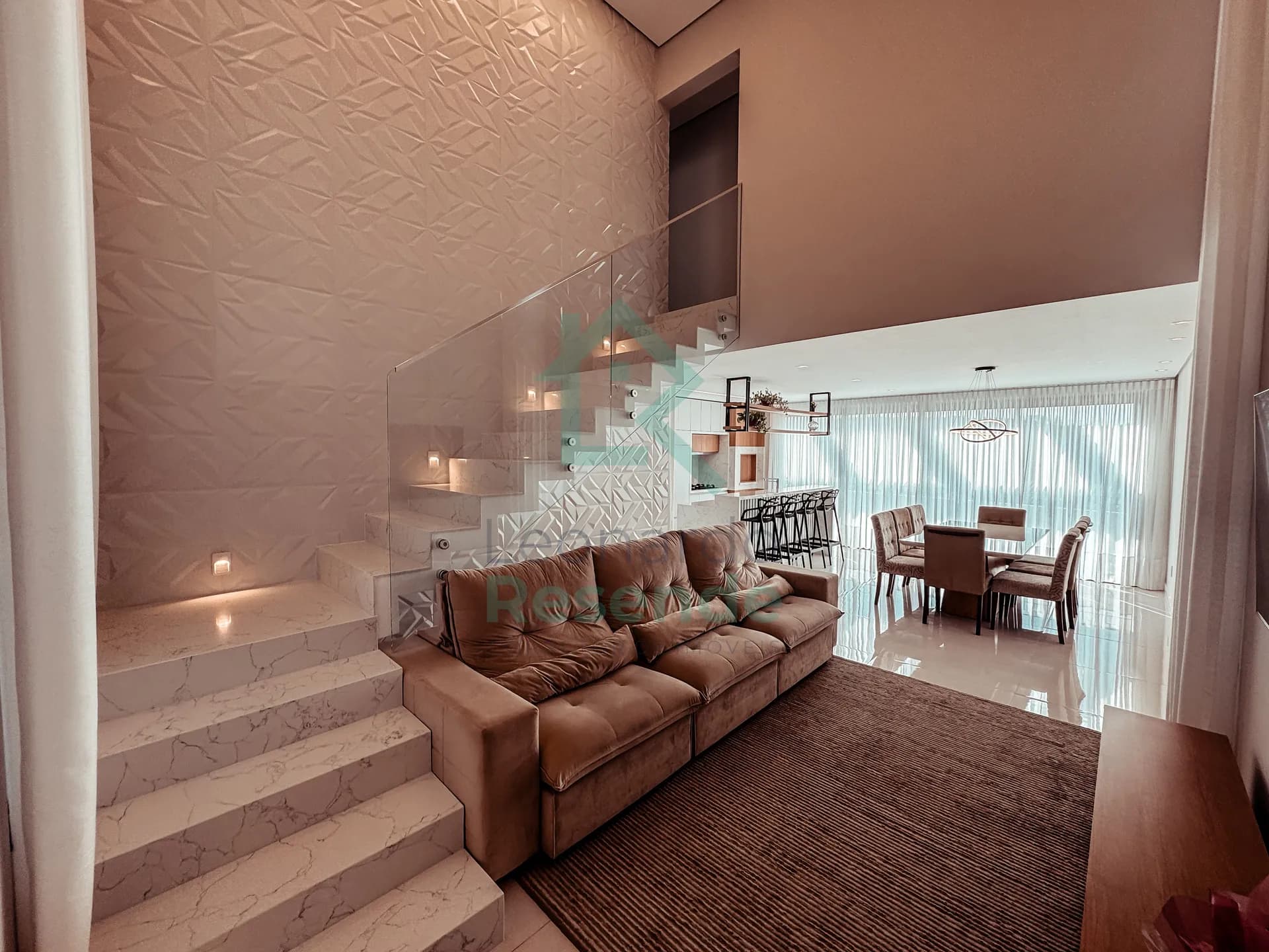 DUPLEX COM MOVEIS SOB MEDIDA, EM RIO NEGRO PR